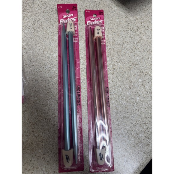 Susan Bates Silvalume Knitting Needles 9mm And 10mm Lot Of 2 New - Picture 1 of 5